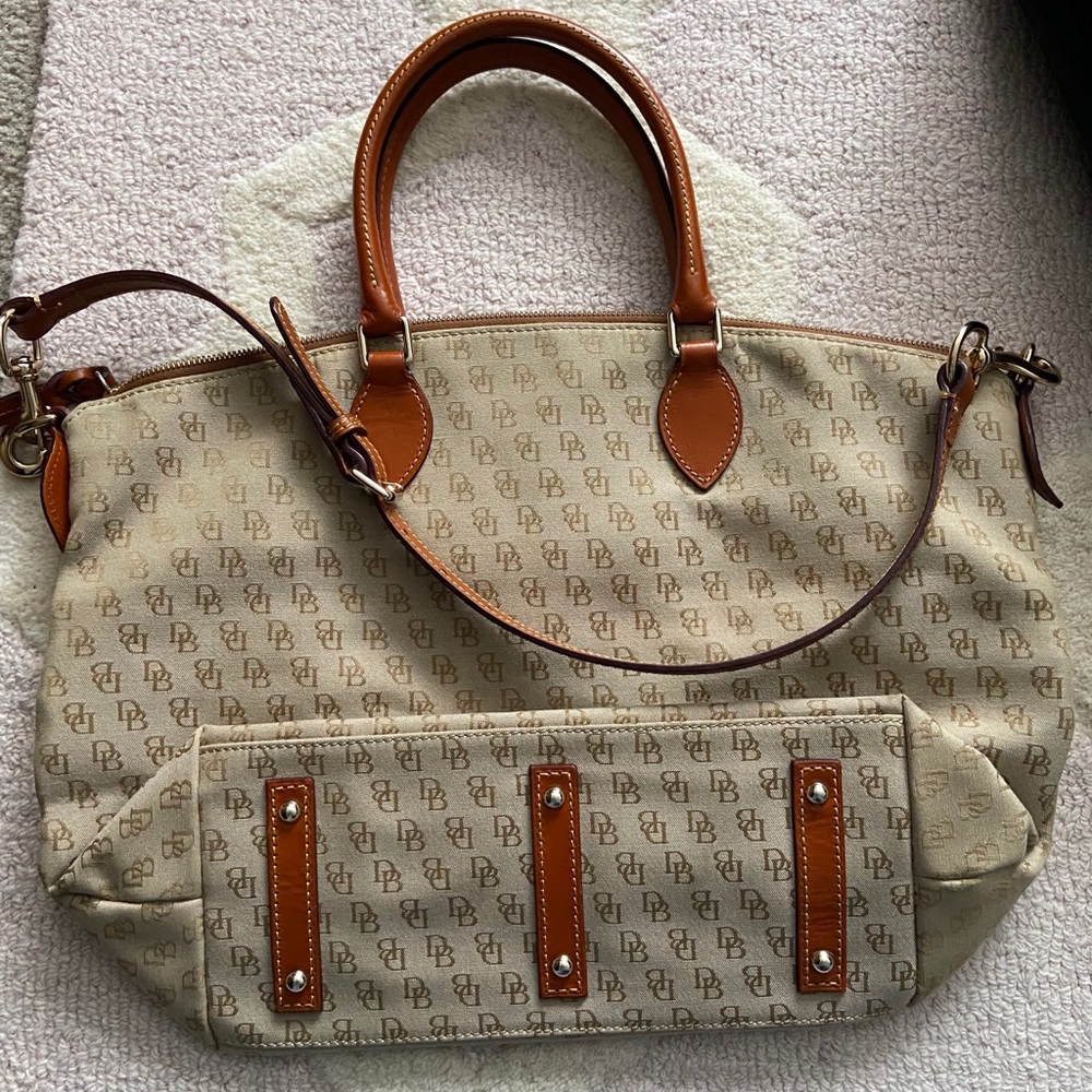 Shoulder bag